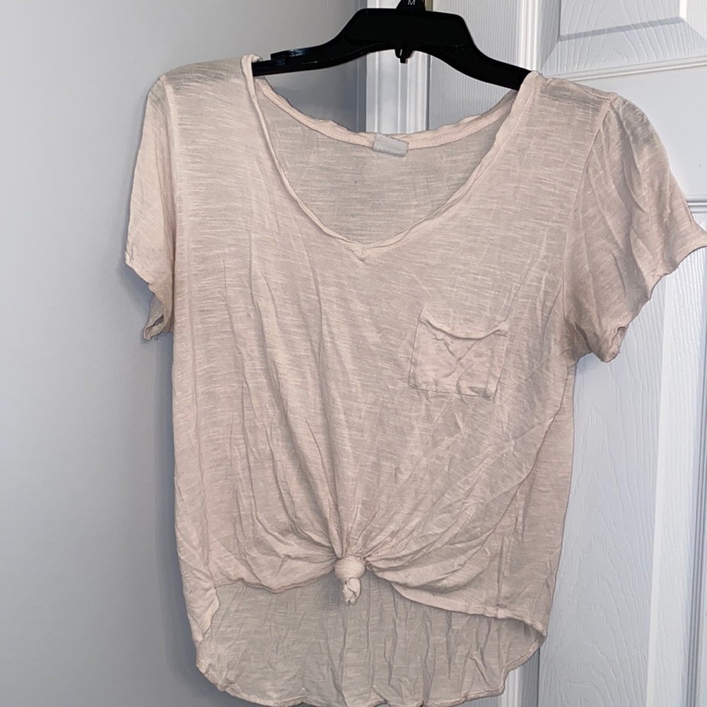 Cream L tshirt